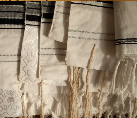 Women Wearing a Tallit!