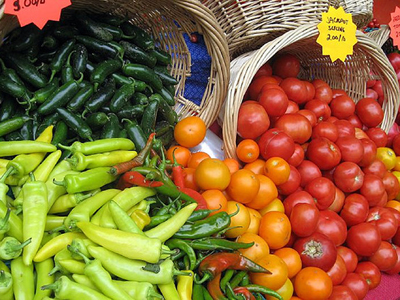 7 Tips for Hitting the Farmer's Market Like a Pro This Summer