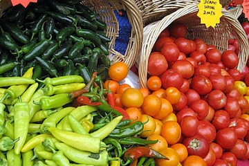 7 Tips for Hitting the Farmer's Market Like a Pro This Summer